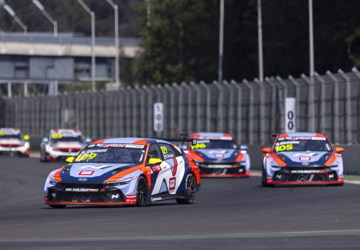 Il team SEL Logistics a Valencia: precisione, passione e motorsport in movimento